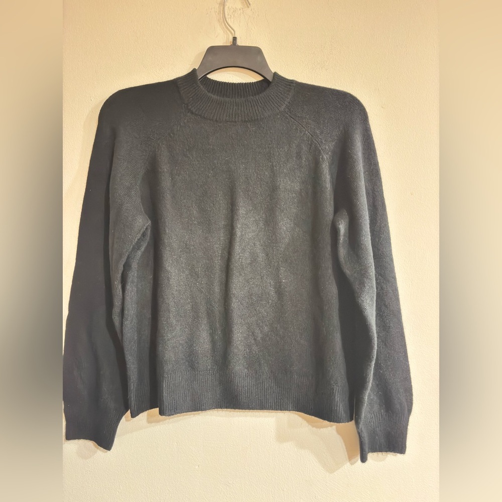 Vince Camuto Women’s Black Crewneck Sweater